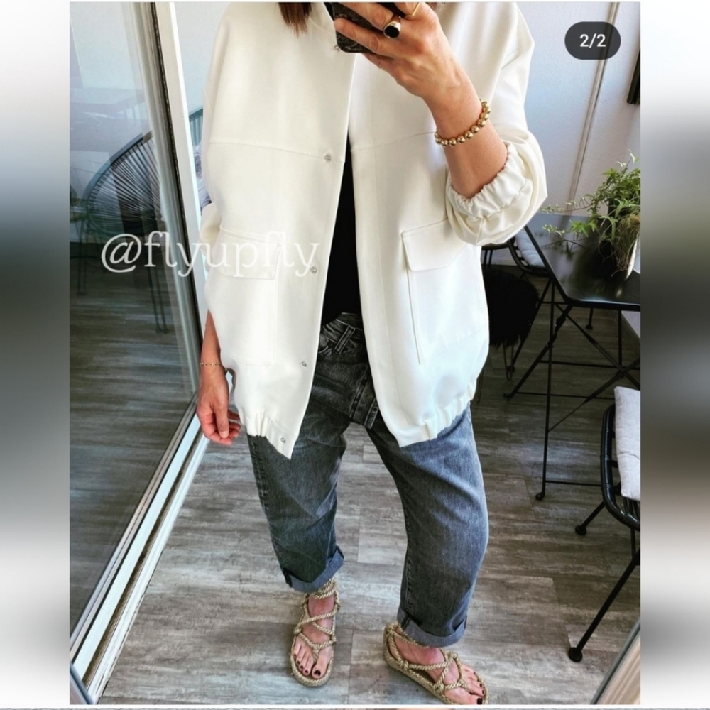 ZARA BOMBER JACKET WHITE SIZE XS